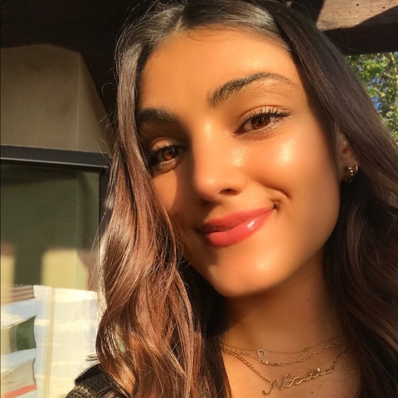 Meet your Posher, Natalia - Picture 1 of 1